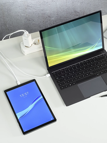 Hama universal USB-C notebook power supply charges tablet and notebook simultaneously